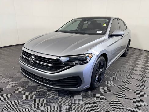 Used 2023 Volkswagen Jetta SE image 10