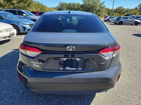 Used 2025 Toyota Corolla LE image 11