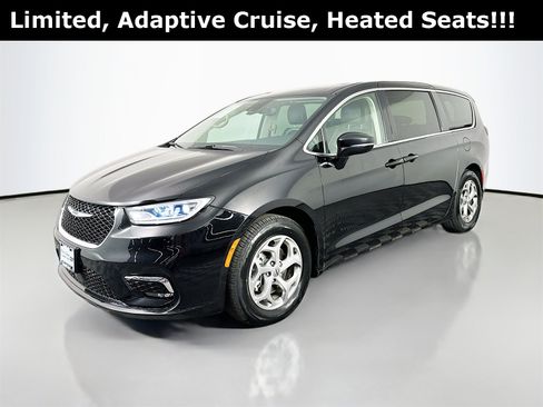 Used 2024 Chrysler Pacifica Limited image 4