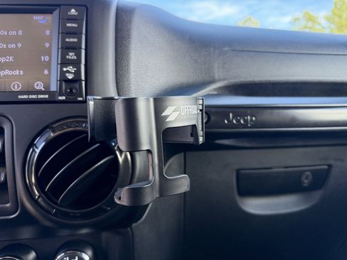 Used 2018 Jeep Wrangler Unlimited Rubicon image 11