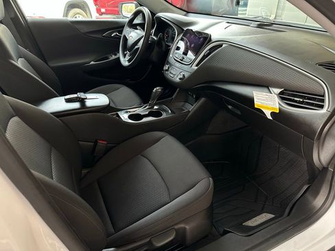 Used 2019 Chevrolet Malibu LS w/ LPO, Convenience Package 1 image 16