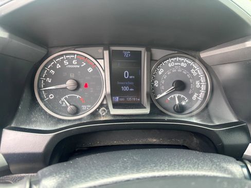 Used 2020 Toyota Tacoma TRD Off-Road AWD/4WD image 11
