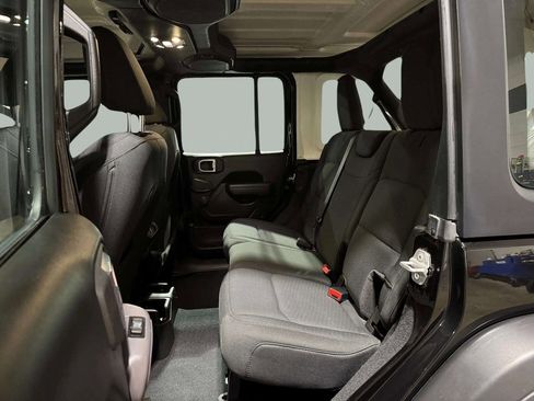 Used 2022 Jeep Wrangler Unlimited Sport image 21
