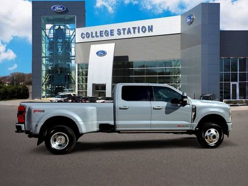 Certified 2024 Ford F350 Limited w/ FX4 Off-Road Package image 5