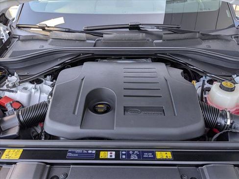 New 2026 Land Rover Range Rover SE image 18