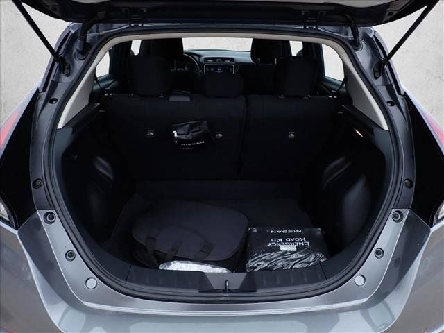 Used 2025 Nissan Leaf S FWD image 8