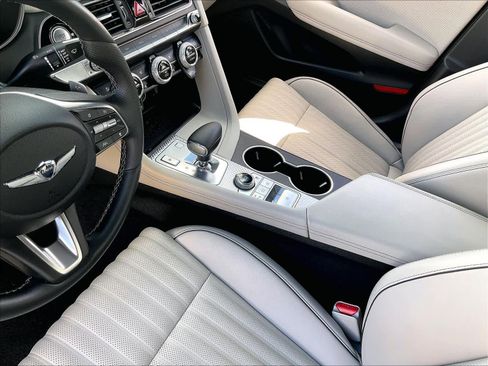 Used 2023 Genesis G70 2.0T w/ Sport Prestige Package image 19