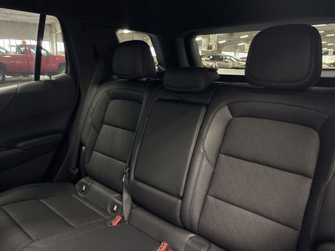 New 2026 Chevrolet Equinox LT w/ Convenience Package II FWD image 19