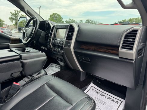 Used 2018 Ford F150 Lariat AWD/4WD image 17