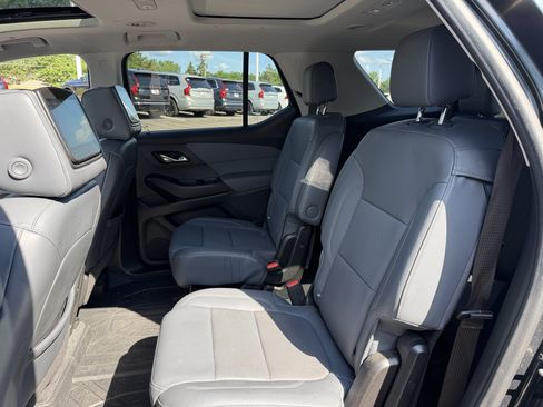Used 2021 Chevrolet Traverse Premier w/ LPO, Floor Liner Package AWD/4WD image 11