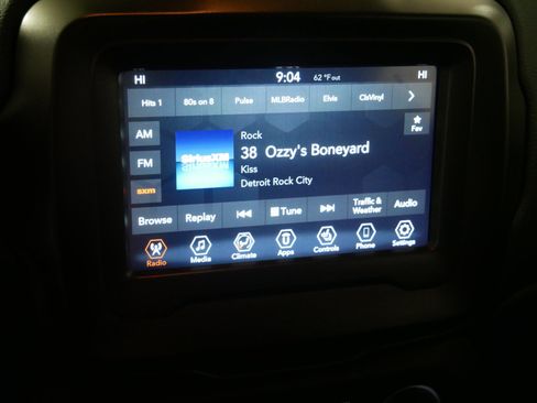 Used 2021 Jeep Renegade Latitude w/ Convenience Group image 22