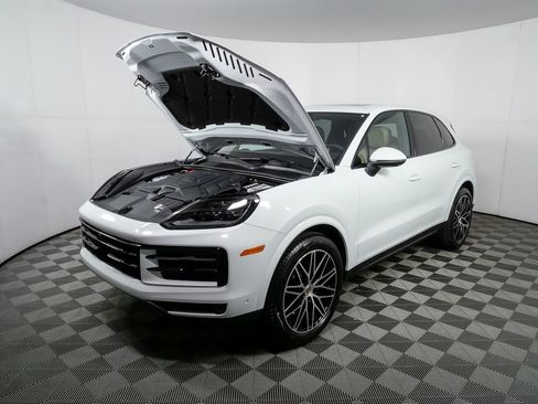 New 2026 Porsche Cayenne image 35