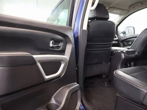 Used 2018 Nissan Titan PRO-4X image 23