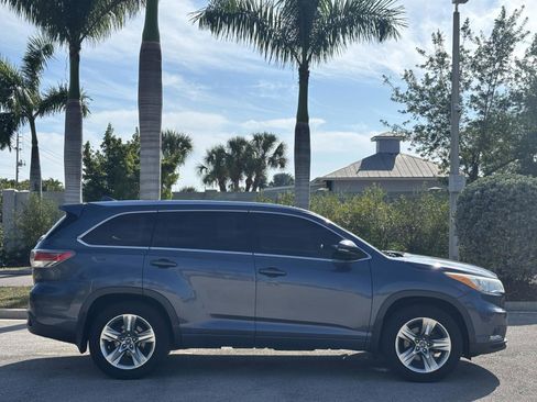 Used 2016 Toyota Highlander Limited Platinum image 12