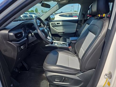 Certified 2023 Ford Explorer XLT w/ Equipment Group 202A AWD/4WD image 13