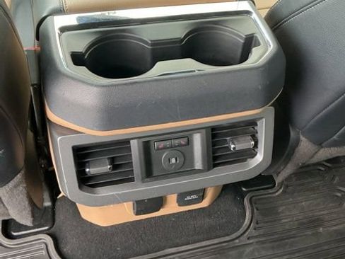 Used 2023 Ford F250 Lariat w/ Chrome Package image 15