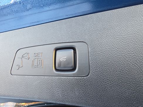 Used 2021 Lincoln Corsair Reserve w/ Equipment Group 201A image 36