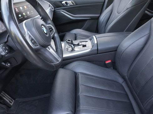 Used 2022 BMW X5 xDrive40i w/ M Sport Package AWD/4WD image 9