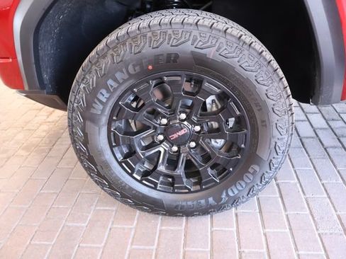 New 2026 GMC Canyon Elevation w/ Convenience Package AWD/4WD image 11