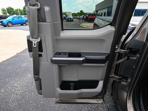 Used 2015 Ford F150 XLT w/ Equipment Group 302A Luxury AWD/4WD image 30