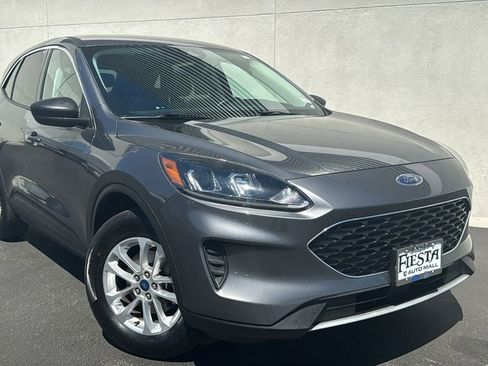 Certified 2022 Ford Escape SE w/ Convenience Package image 1