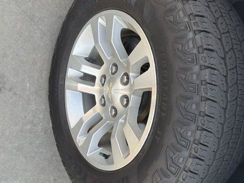Used 2020 Chevrolet Tahoe LS AWD/4WD image 41