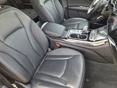 Used 2025 Audi Q7 3.0T Premium Plus AWD/4WD image 14