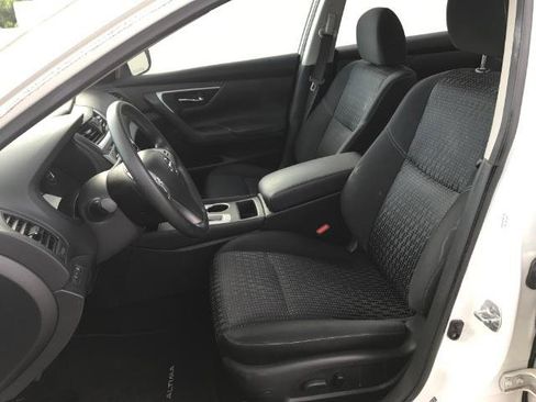 Used 2016 Nissan Altima 2.5 S w/ Power Driver Seat Package image 6