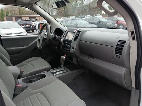 Used 2019 Nissan Frontier S image 12