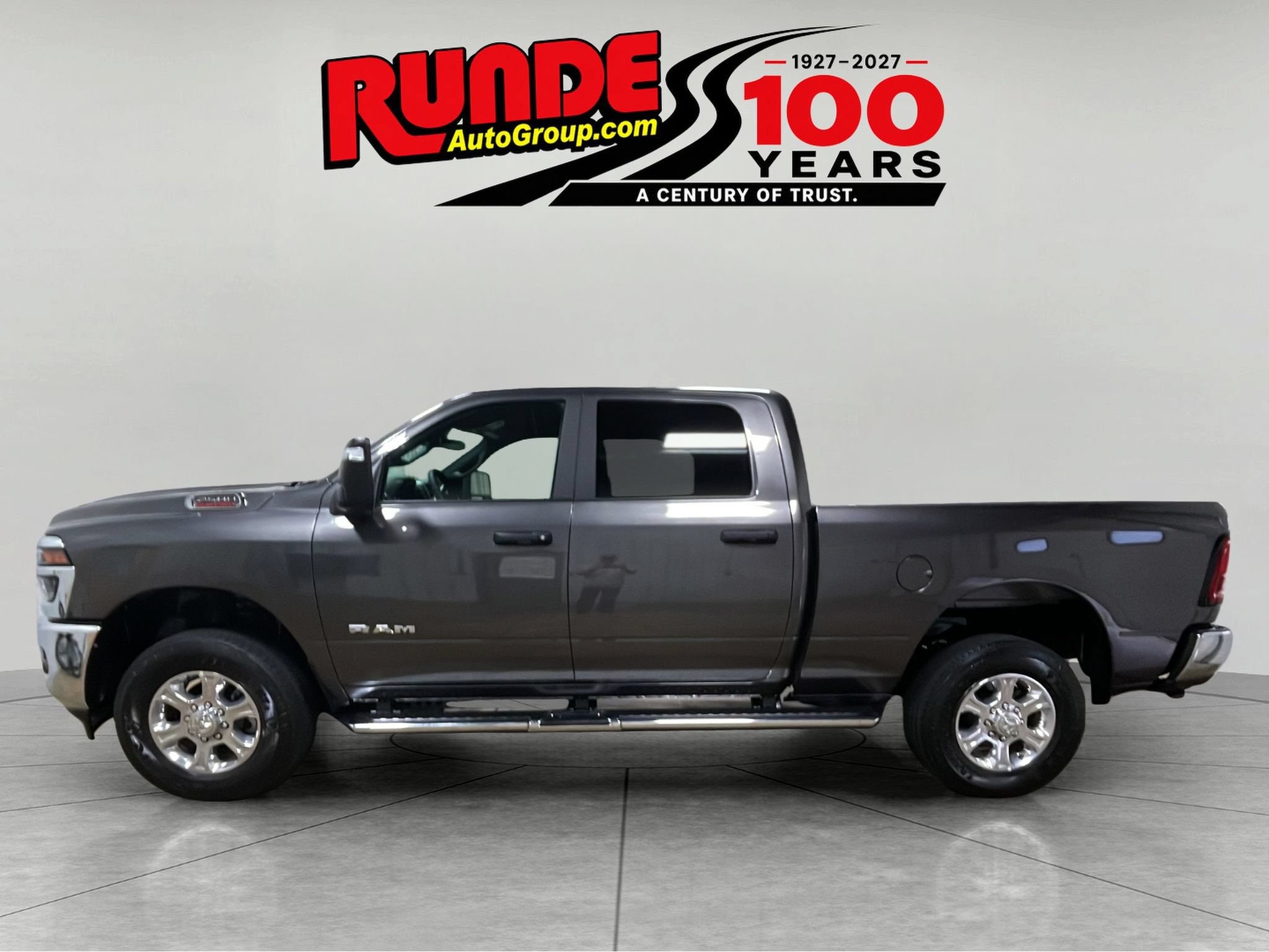 Used 2026 RAM 2500 Big Horn AWD/4WD image 2