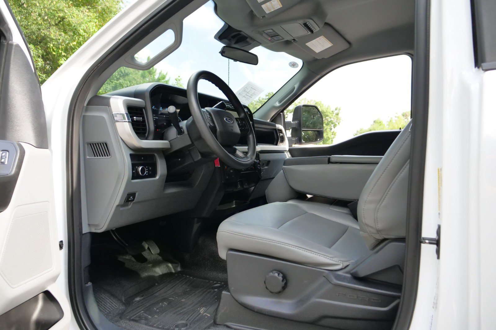 Used 2023 Ford F350 XL w/ 360-Degree Camera Package AWD/4WD image 21