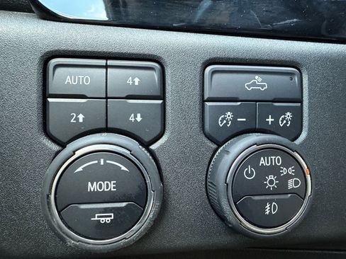 Used 2022 Chevrolet Silverado 1500 RST w/ Z71 Off-Road Package AWD/4WD image 12
