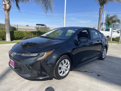 Used 2020 Toyota Corolla LE image 4