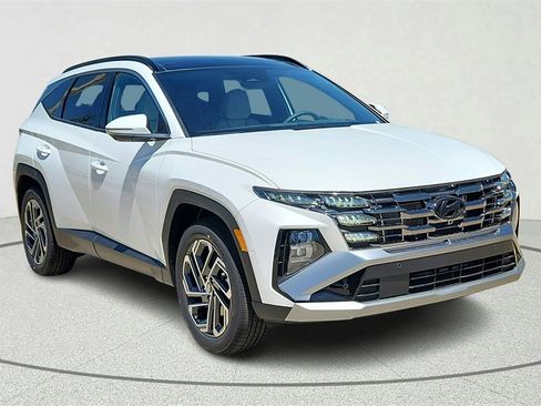 Certified 2025 Hyundai Tucson Limited image 1