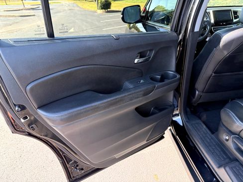 Used 2016 Honda Pilot Touring image 13