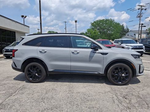 Used 2023 Kia Sorento SX AWD/4WD image 6