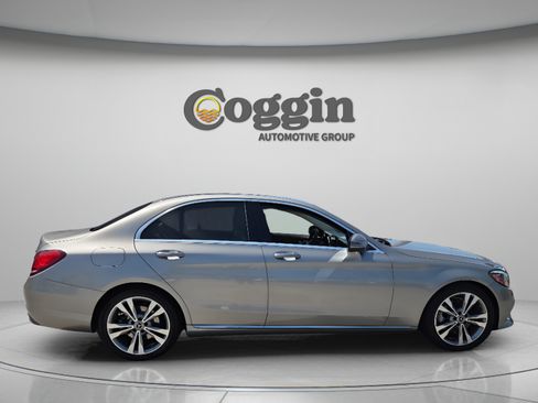 Used 2019 Mercedes-Benz C 300 Sedan image 6