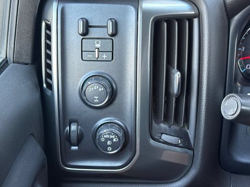 Used 2019 Chevrolet Silverado 2500 LT w/ LT Convenience Package AWD/4WD image 37
