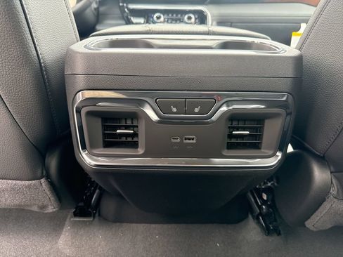 New 2026 GMC Sierra 2500 Denali w/ Denali Reserve Package AWD/4WD image 22