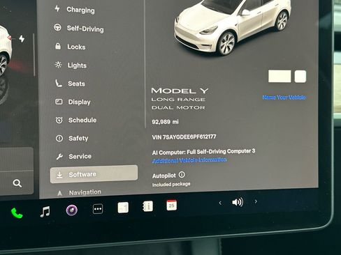 Used 2023 Tesla Model Y Long Range AWD/4WD image 23