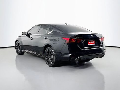 Used 2021 Nissan Altima 2.5 SR AWD/4WD image 3