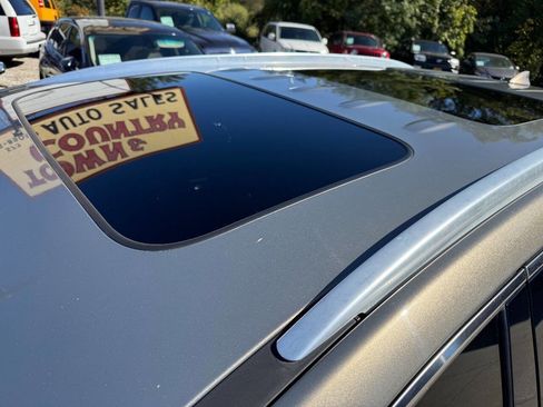 Used 2018 Buick Enclave Avenir w/ Avenir Technology Package image 6