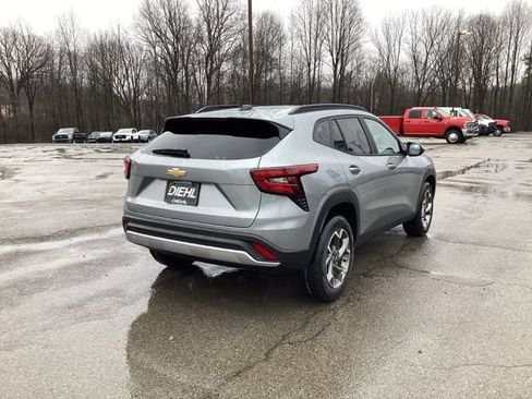 New 2026 Chevrolet Trax LT w/ Driver Confidence Package FWD image 7