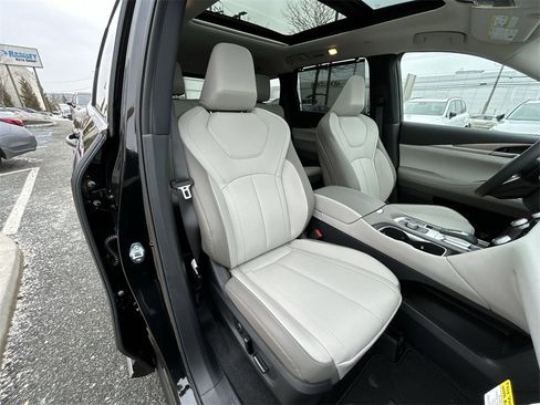 New 2026 INFINITI QX60 Luxe image 16