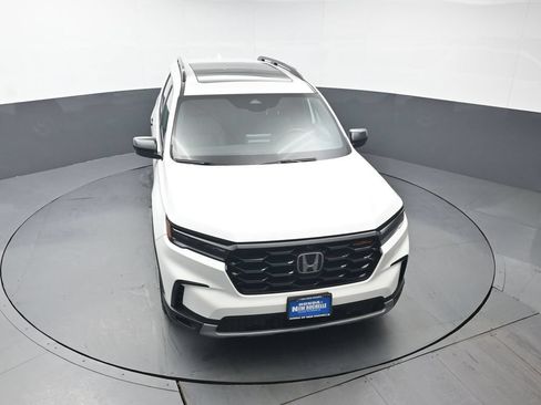 Used 2024 Honda Pilot TrailSport image 45