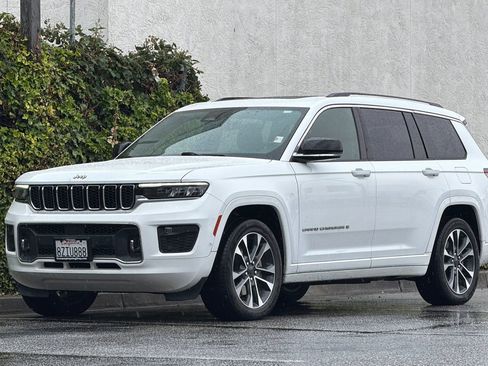Used 2021 Jeep Grand Cherokee L Overland w/ Luxury Tech Group IV AWD/4WD image 9