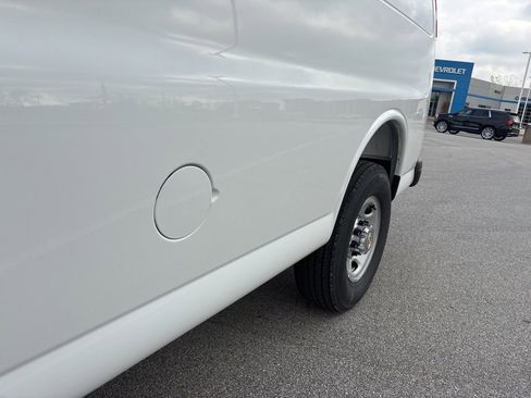 New 2025 Chevrolet Express 2500 w/ Driver Convenience Package RWD image 19