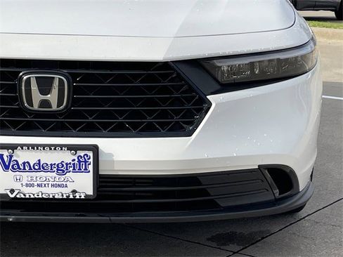 Used 2025 Honda Accord SE image 7