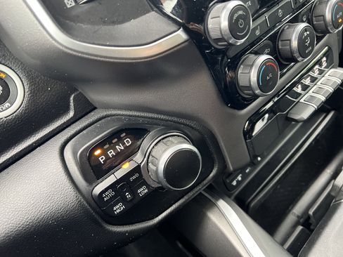 Used 2019 RAM 1500 Big Horn AWD/4WD image 24