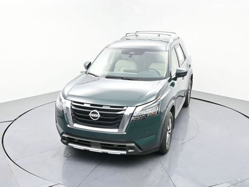 Used 2025 Nissan Pathfinder SL image 19